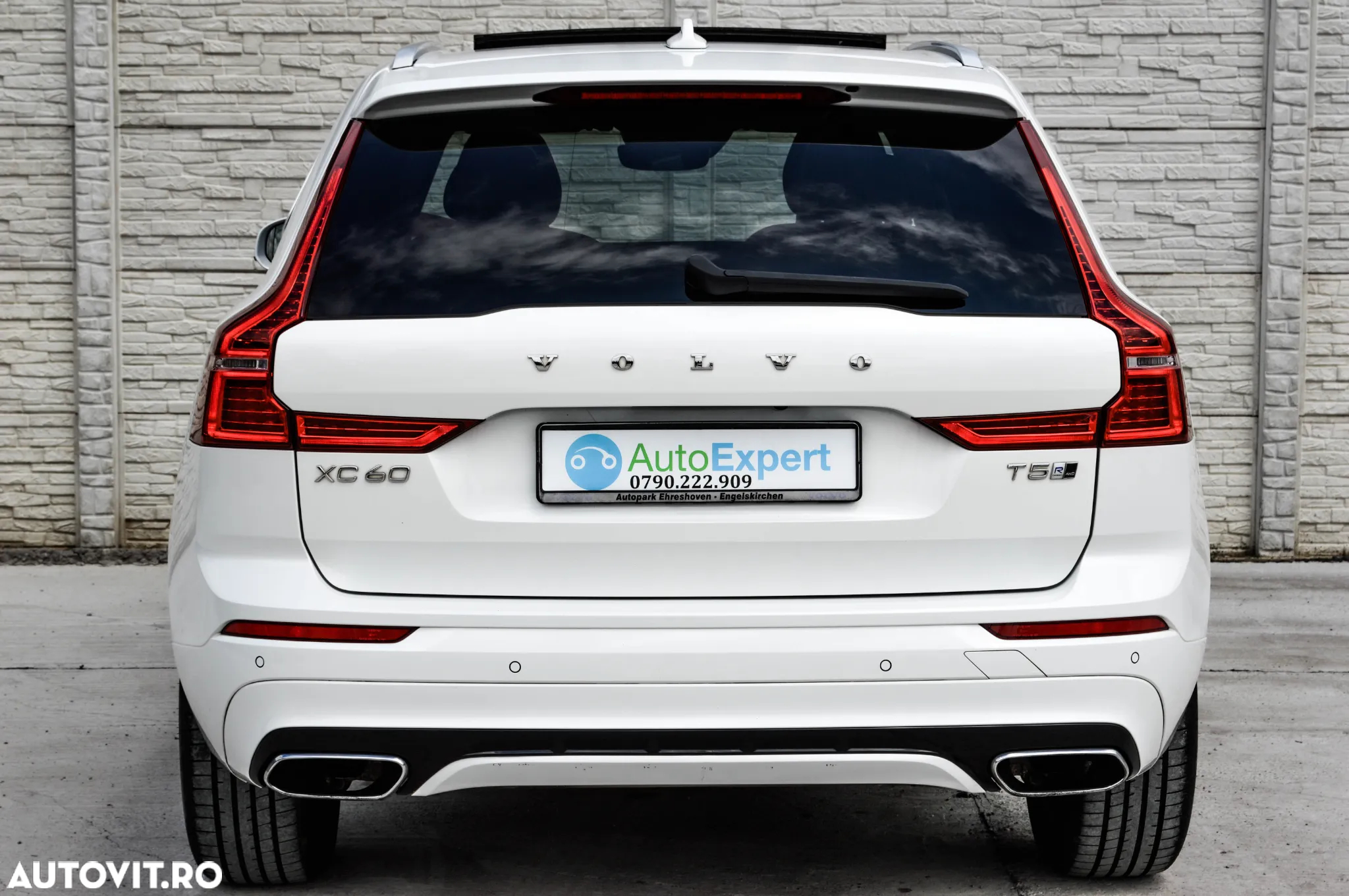 Volvo XC 60 T5 AWD Geartronic RDesign - 11