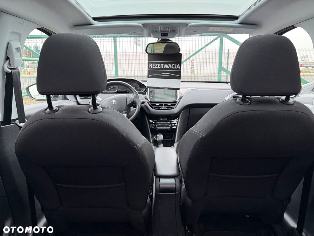 Peugeot 208 PureTech 82 Start & Stop Allure - 17