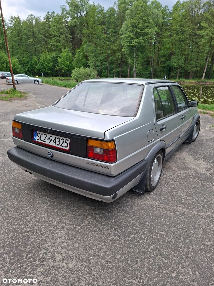 Volkswagen Jetta 1.8 GT - 5