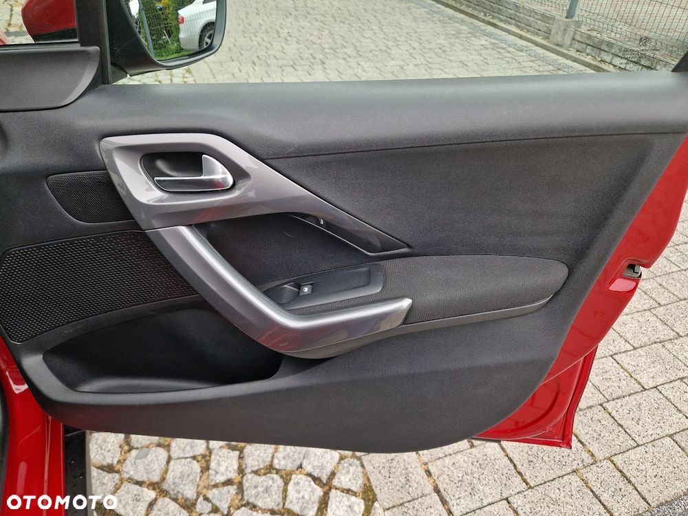 Peugeot 2008 PureTech 110 Stop&Start Allure - 31