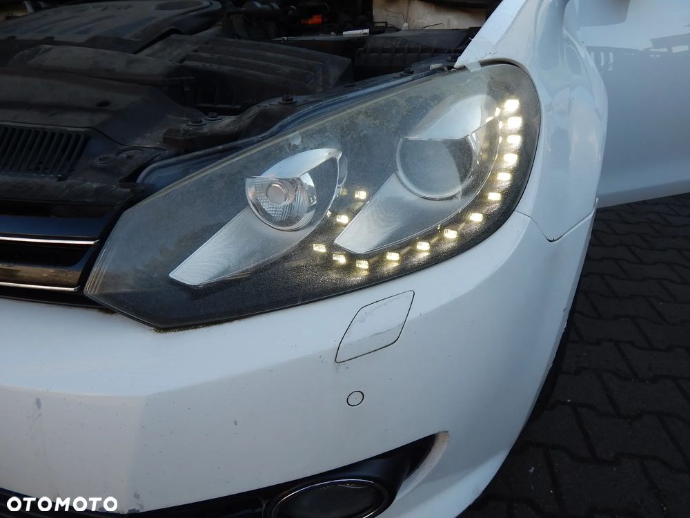 Volkswagen Golf 2.0 TDI DPF BlueMotion Technology MATCH - 26