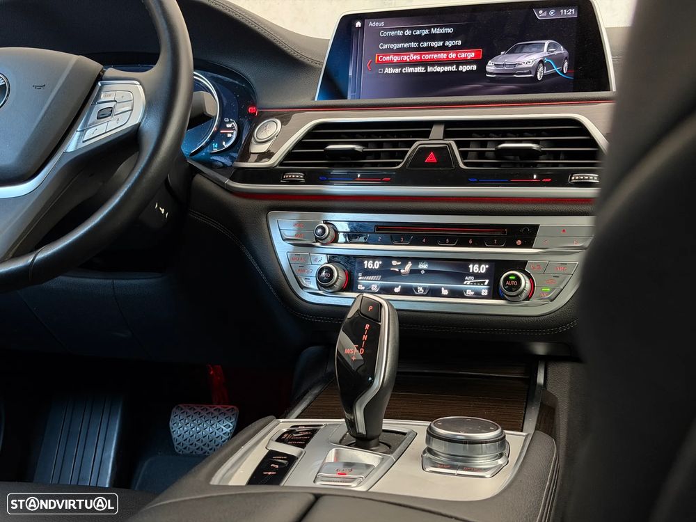 BMW 740 e iPerformance - 38