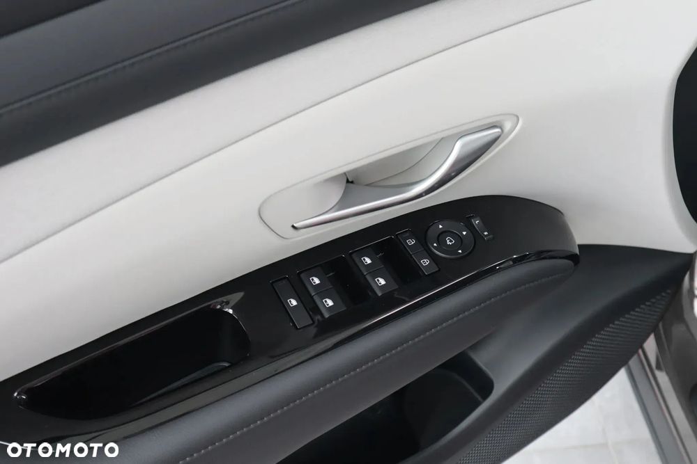 Hyundai Tucson 1.6 T-GDi Platinum 4WD DCT - 24