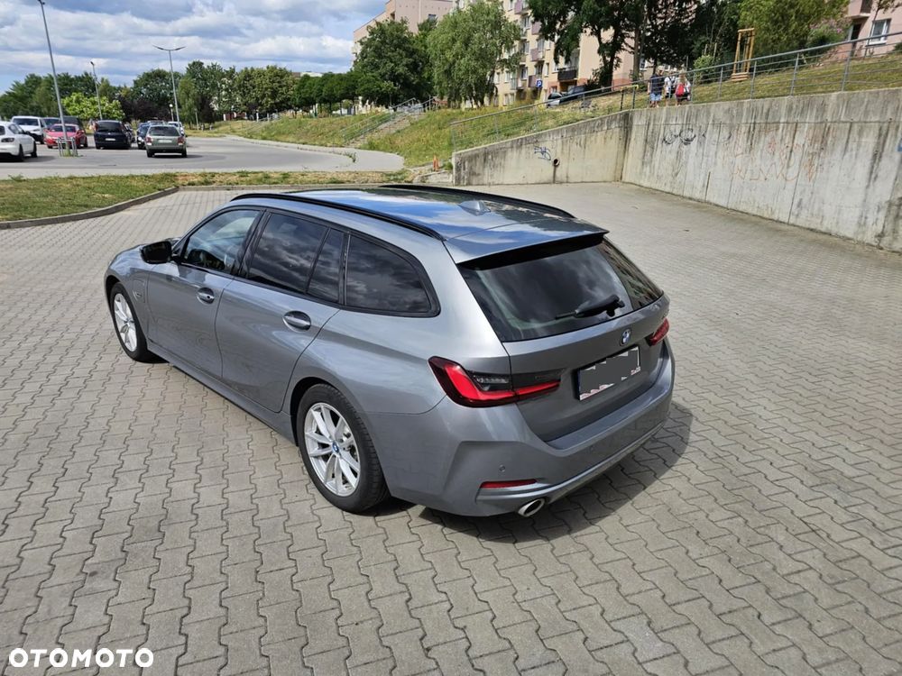 BMW Seria 3 ver-320e-phev - 10