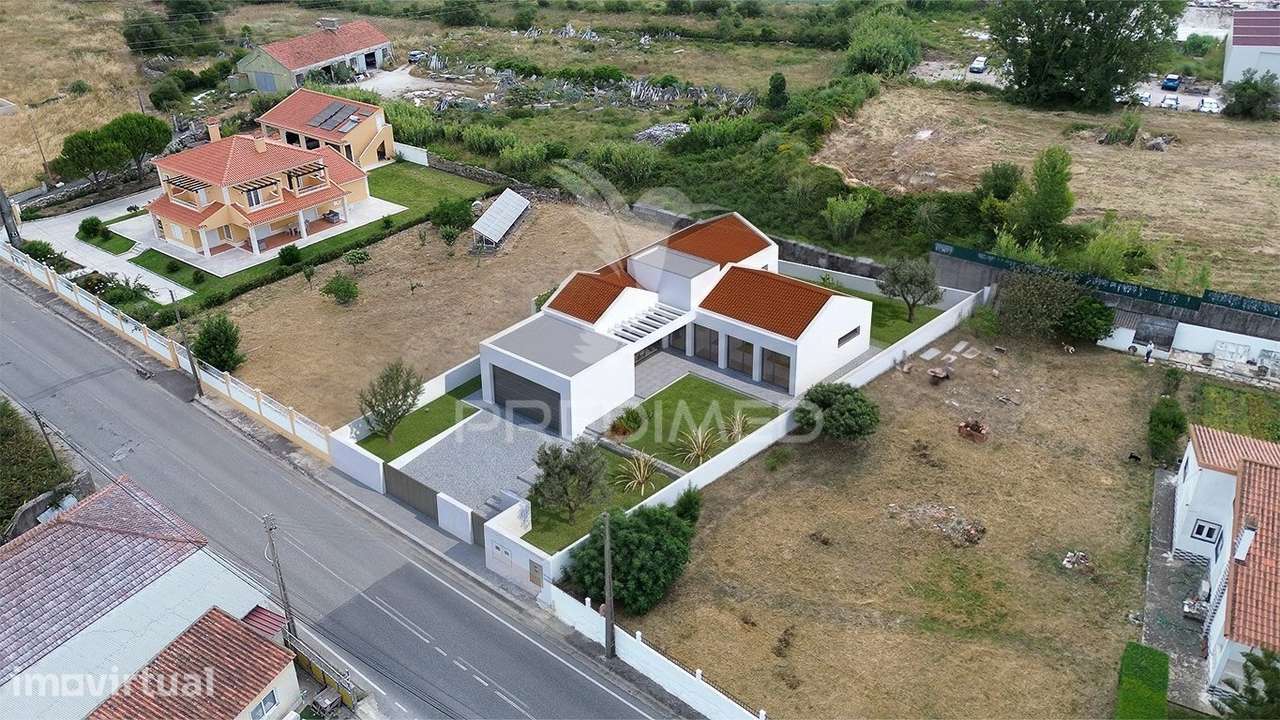 Terreno com Projeto Aprovado para Moradia T4  Próximo de Sintra - Grande imagem: 2/13