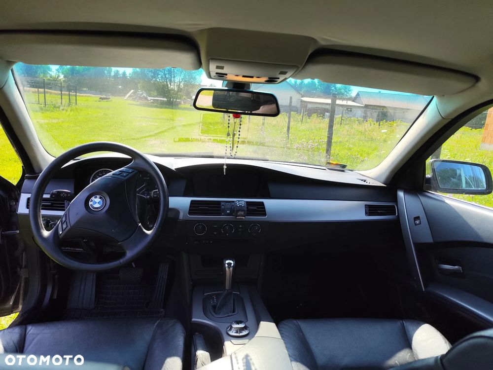 BMW Seria 5 525d - 1