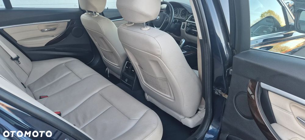 BMW Seria 3 330d Edition Luxury Line Purity - 15