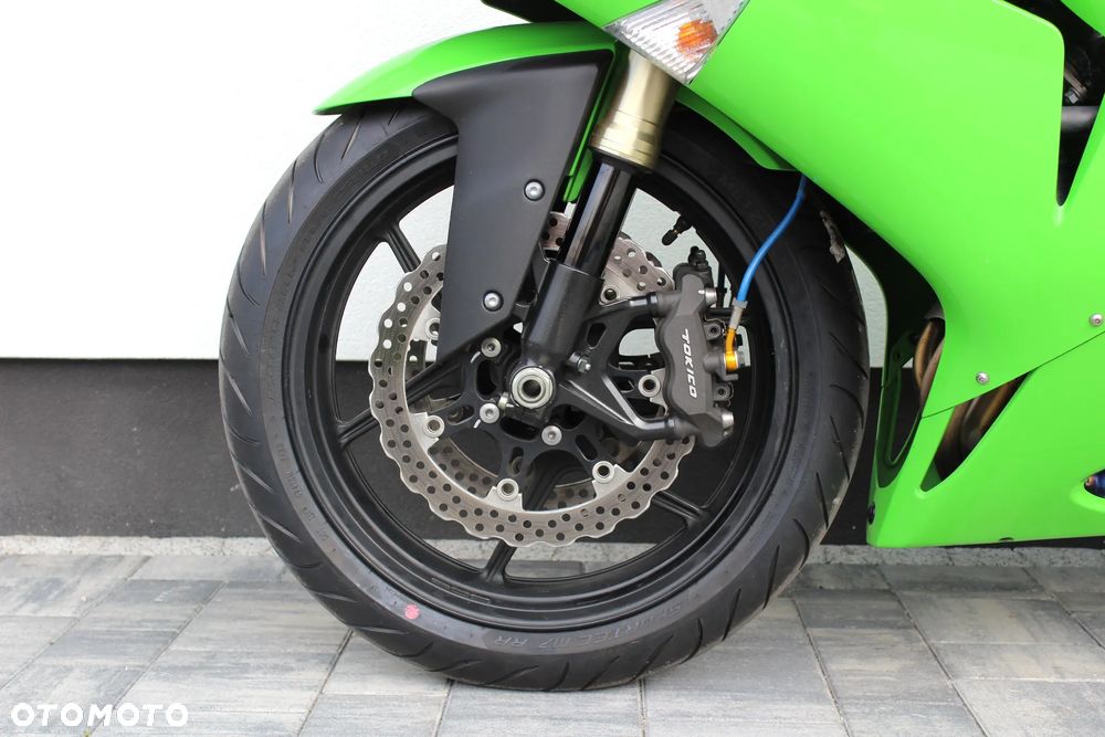 Kawasaki ZXR - 17