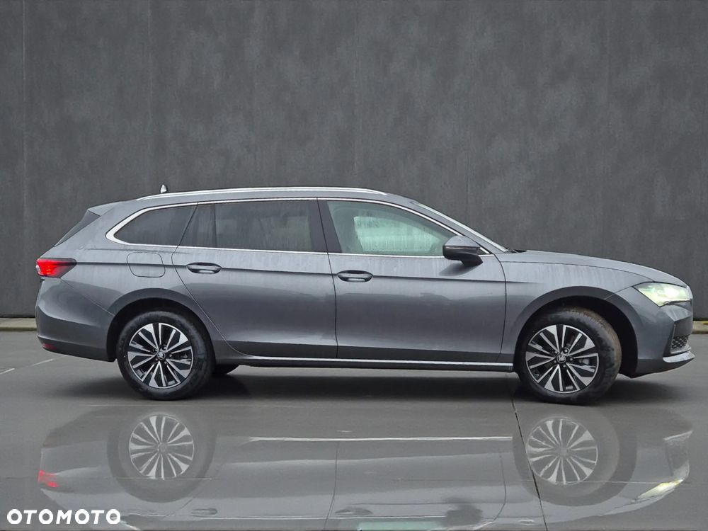 Skoda Superb 2.0 TDI SCR Edition 130 DSG - 6