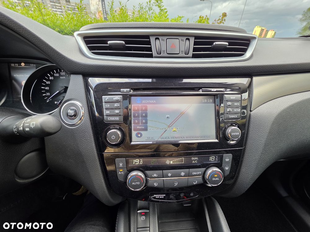 Nissan Qashqai 1.3 DIG-T Tekna EU6d - 34