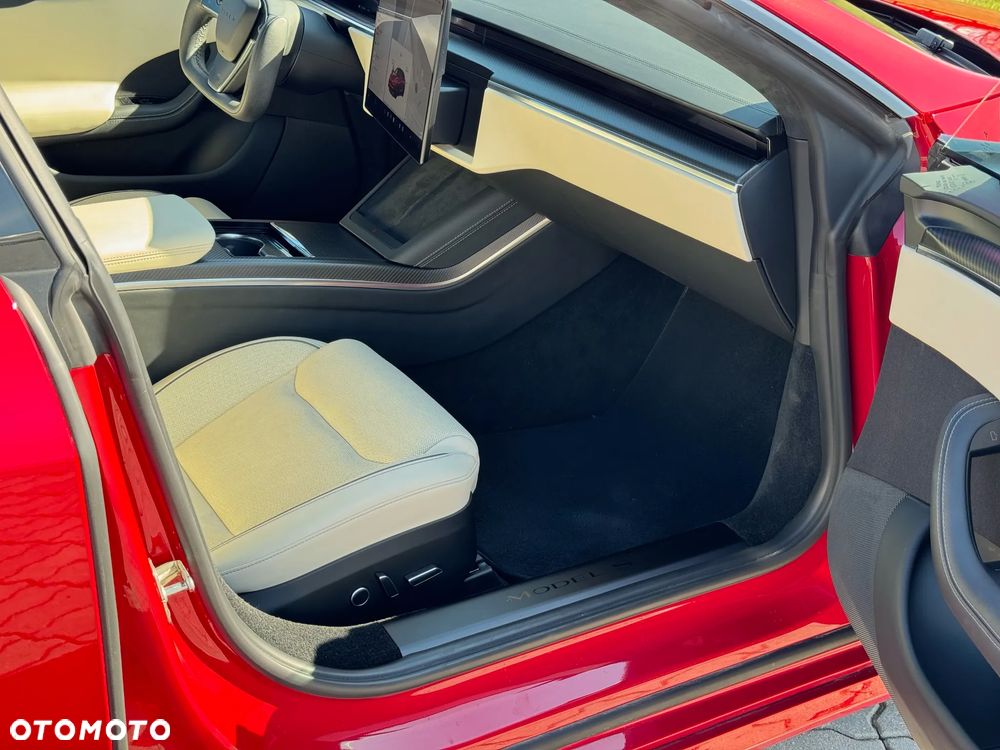 Tesla Model S Plaid - 26