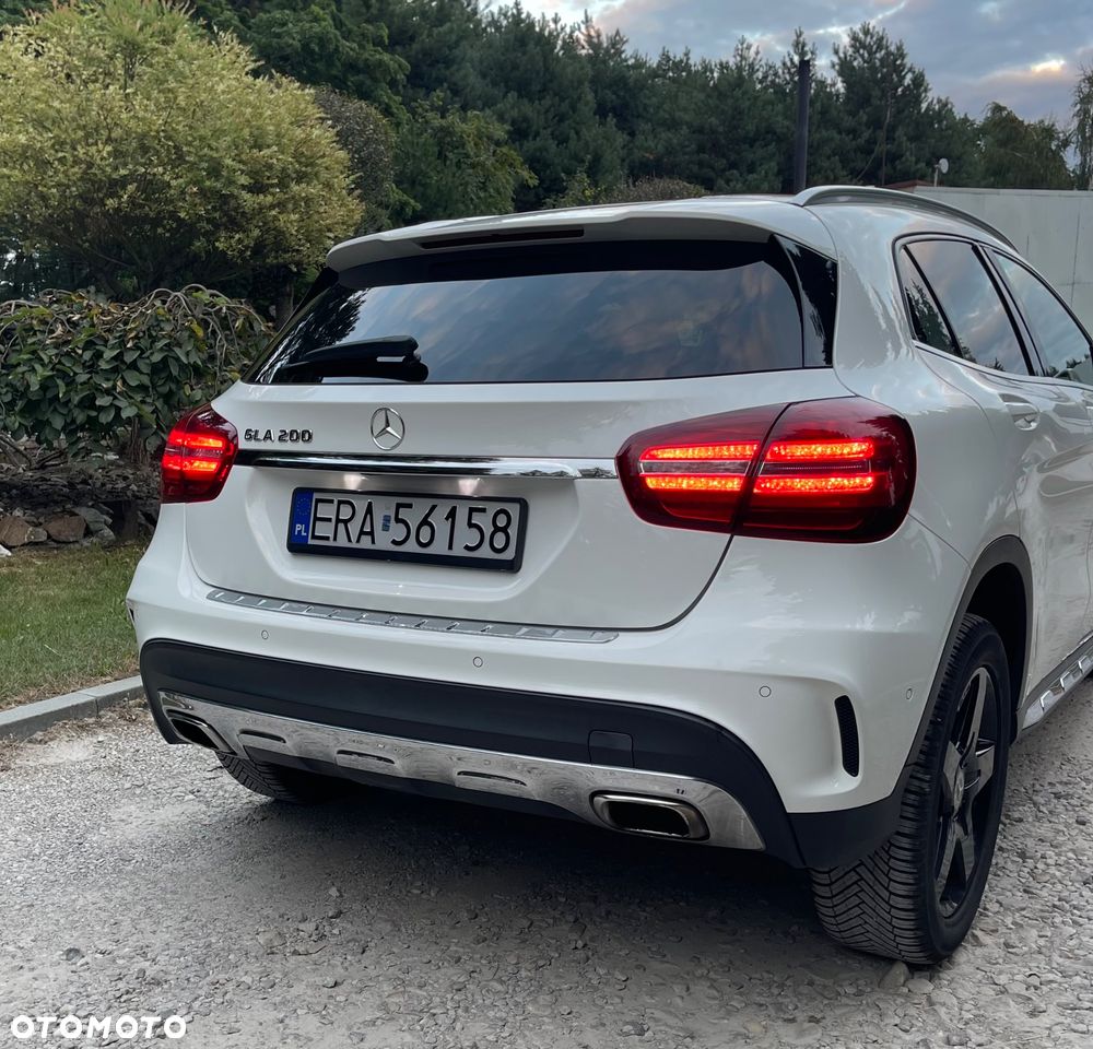 Mercedes-Benz GLA 200 7G-DCT - 6