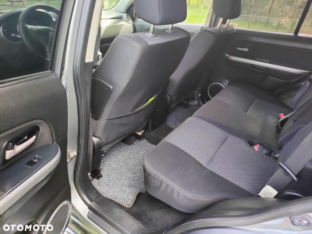 Suzuki Grand Vitara 2.0 - 10