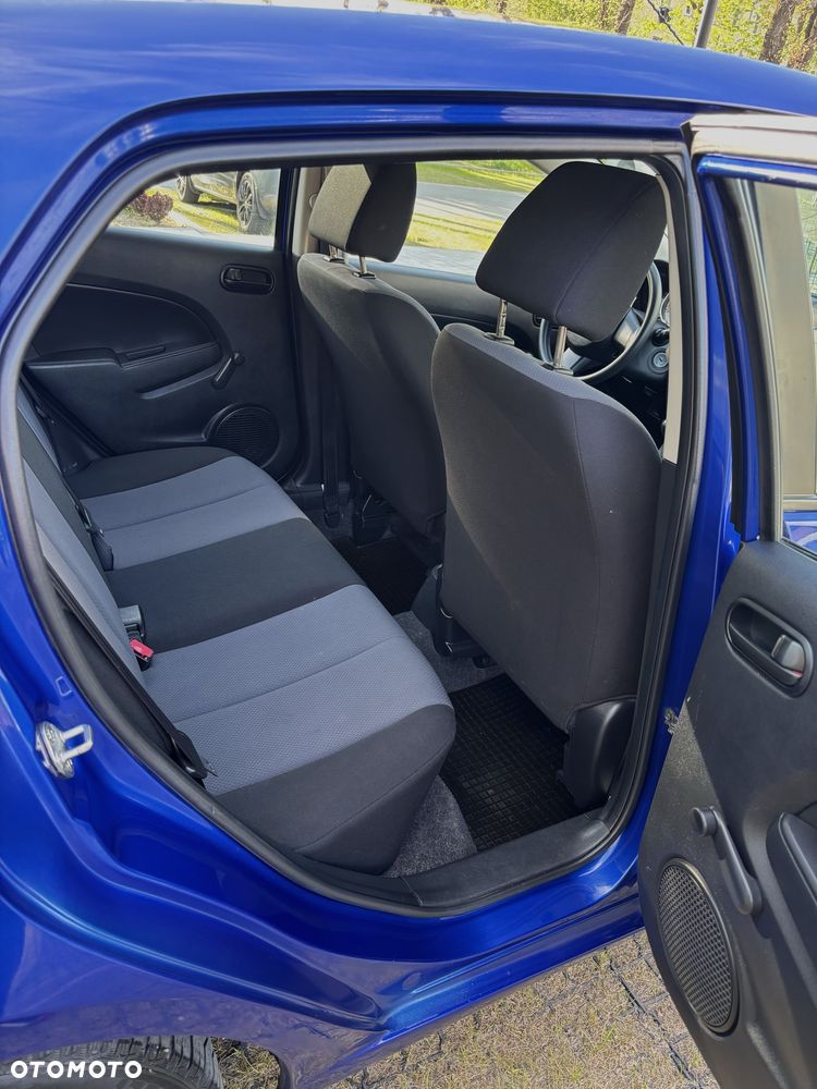 Mazda 2 - 7