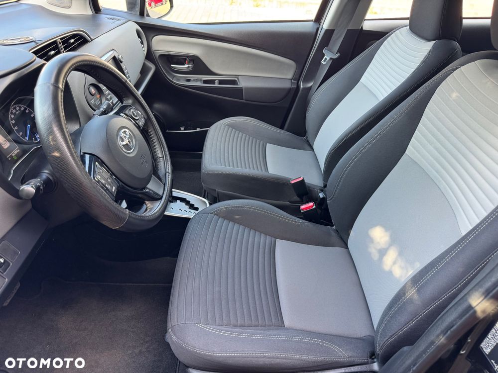 Toyota Yaris - 16
