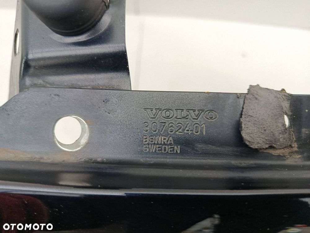 VOLVO XC60 LEWY PRZEDNI BŁOTNIK 452 - 12