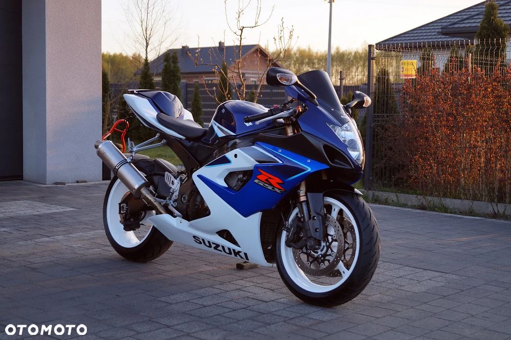 Suzuki GSX-R - 4