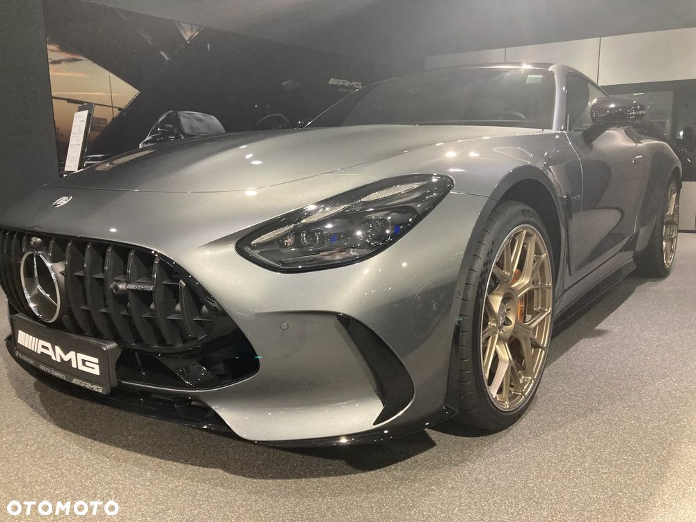 Mercedes-Benz AMG GT - 12