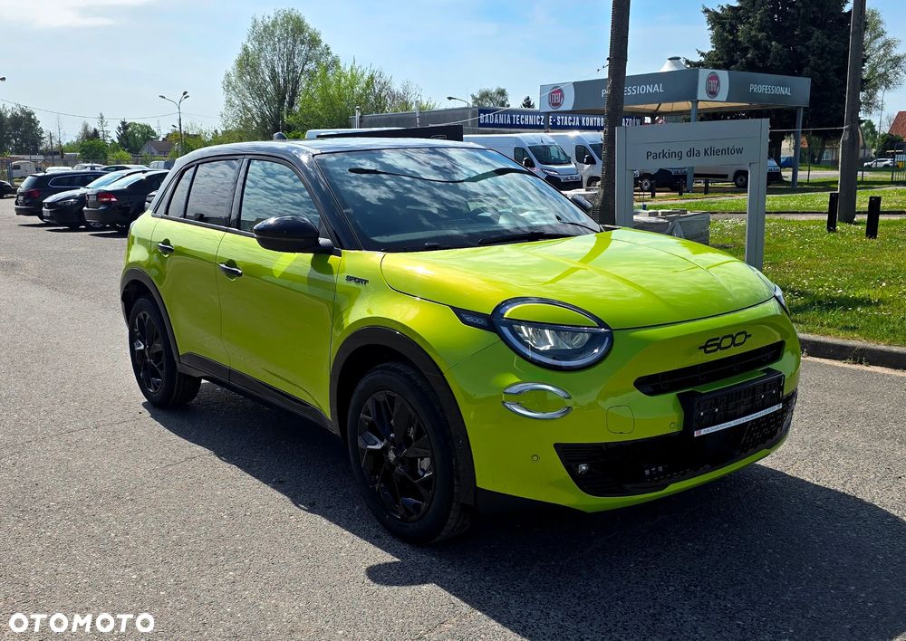 Fiat 600 1.2 Turbo Sport eDCT - 3