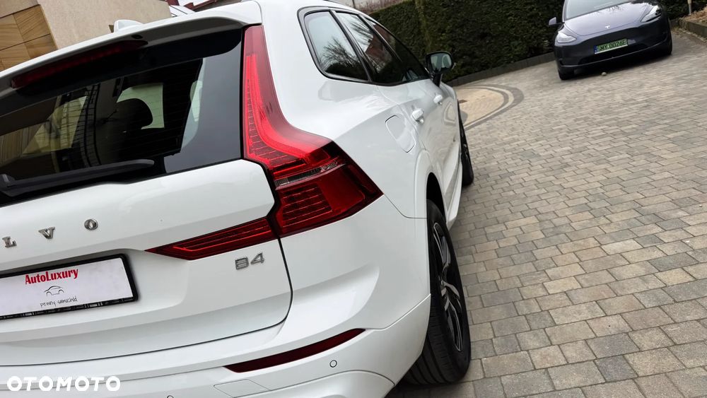 Volvo XC 60 B4 D Ultimate Dark - 12