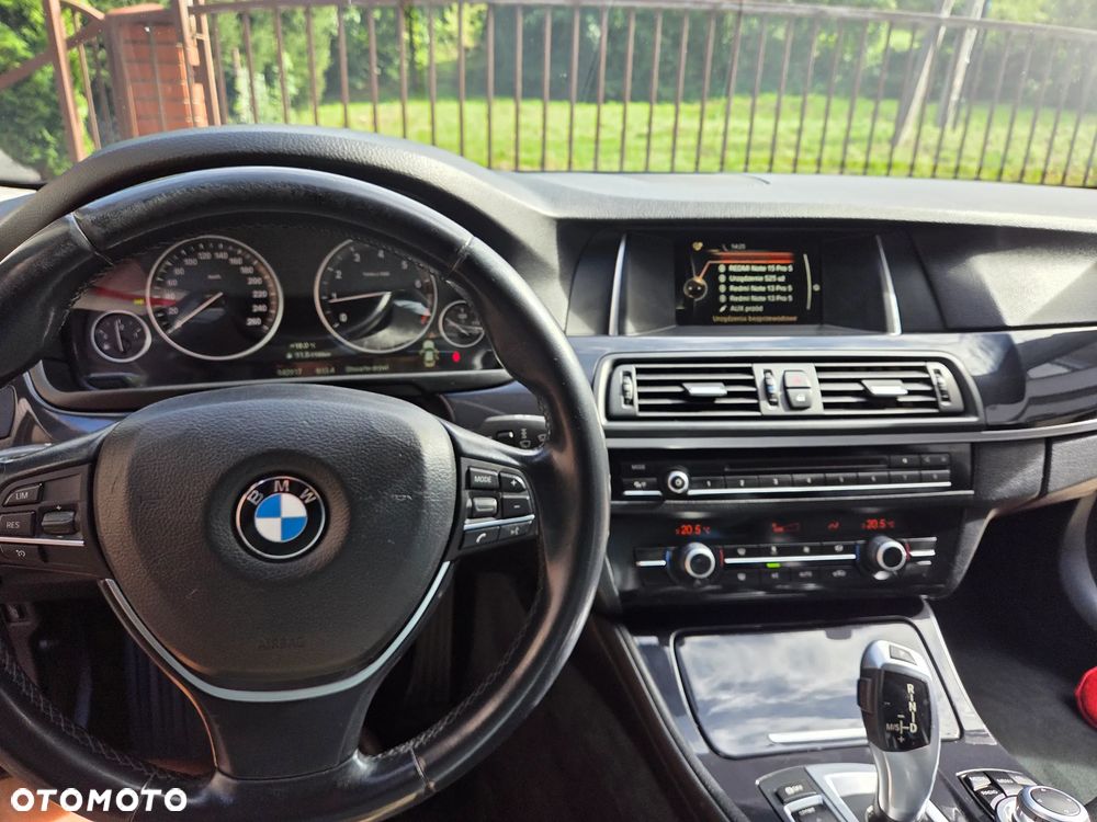 BMW Seria 5 528i Sport-Aut Luxury Line - 7