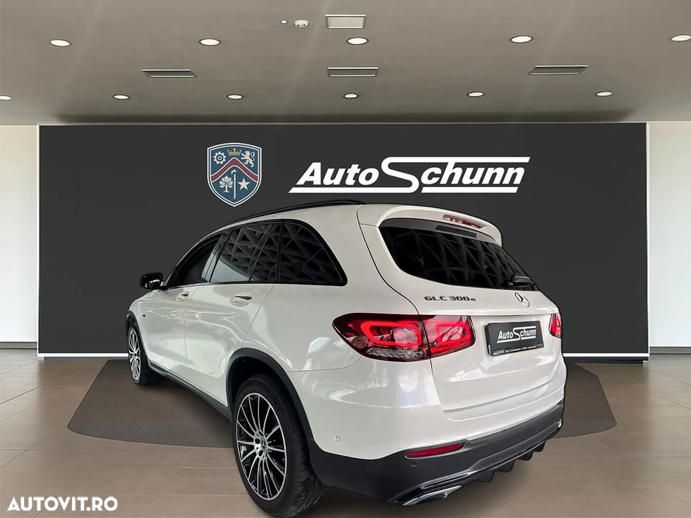 Mercedes-Benz GLC 300 e 4Matic 9G-TRONIC AMG Line - 4