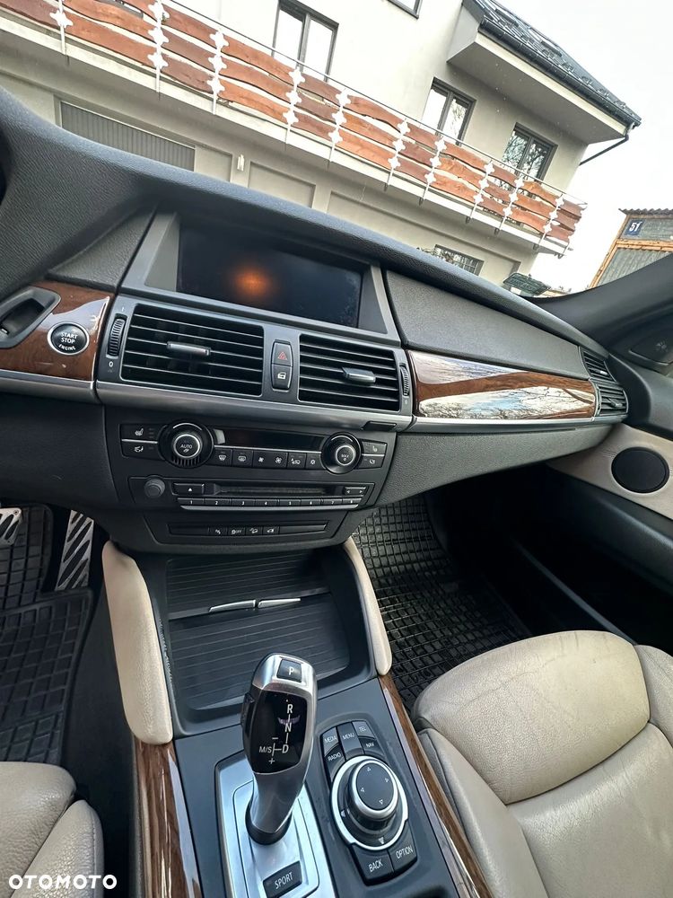 BMW X6 - 11