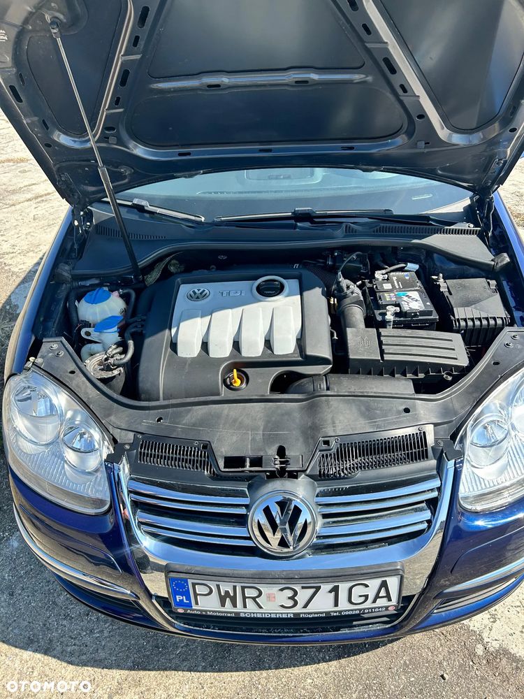 Volkswagen Golf 1.9 TDI Q-Line - 33