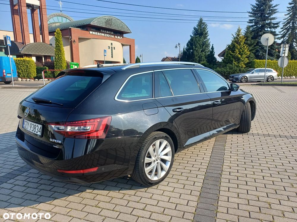 Skoda Superb 2.0 TDI 4x4 L&K DSG - 3