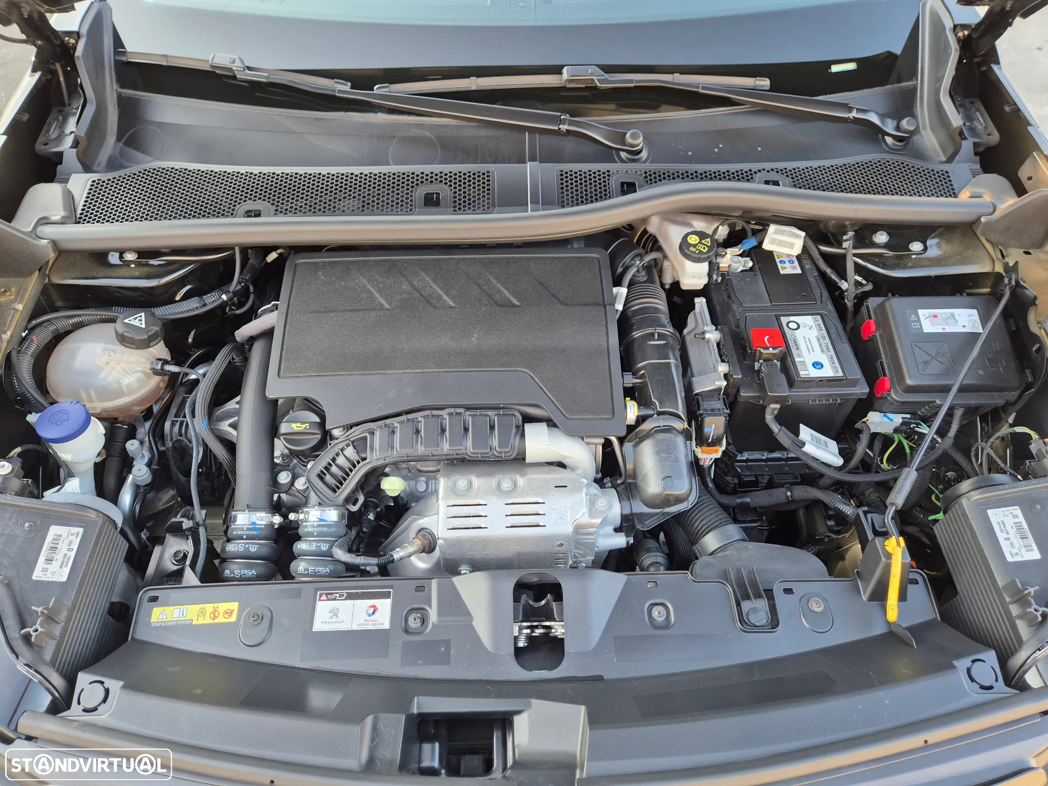 Peugeot 2008 1.2 PureTech Active Pack - 42