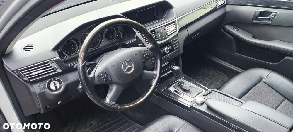 Mercedes-Benz Klasa E - 9