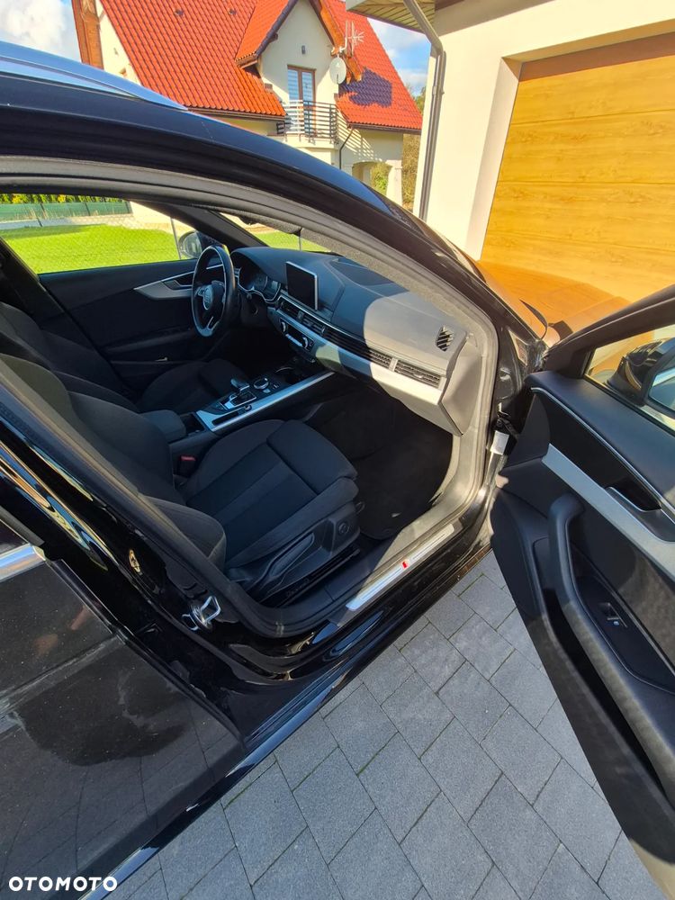 Audi A4 Avant 2.0 TDI Sport S tronic - 28