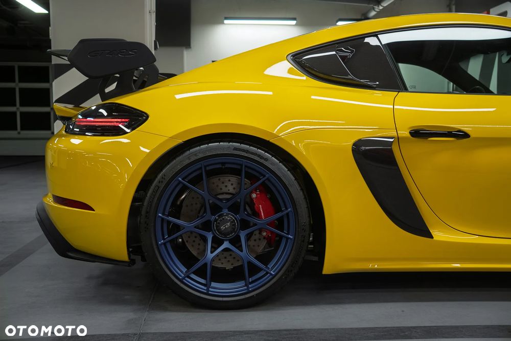 Porsche 718 Cayman - 18