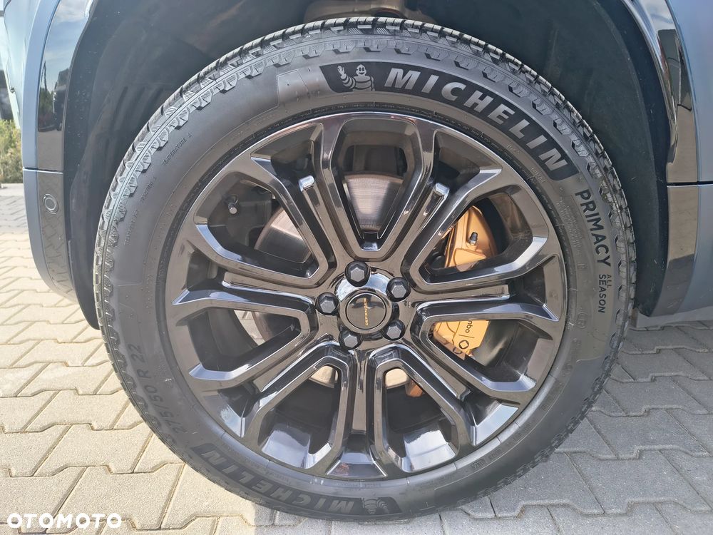 Land Rover Defender 110 P635 OCTA - 11