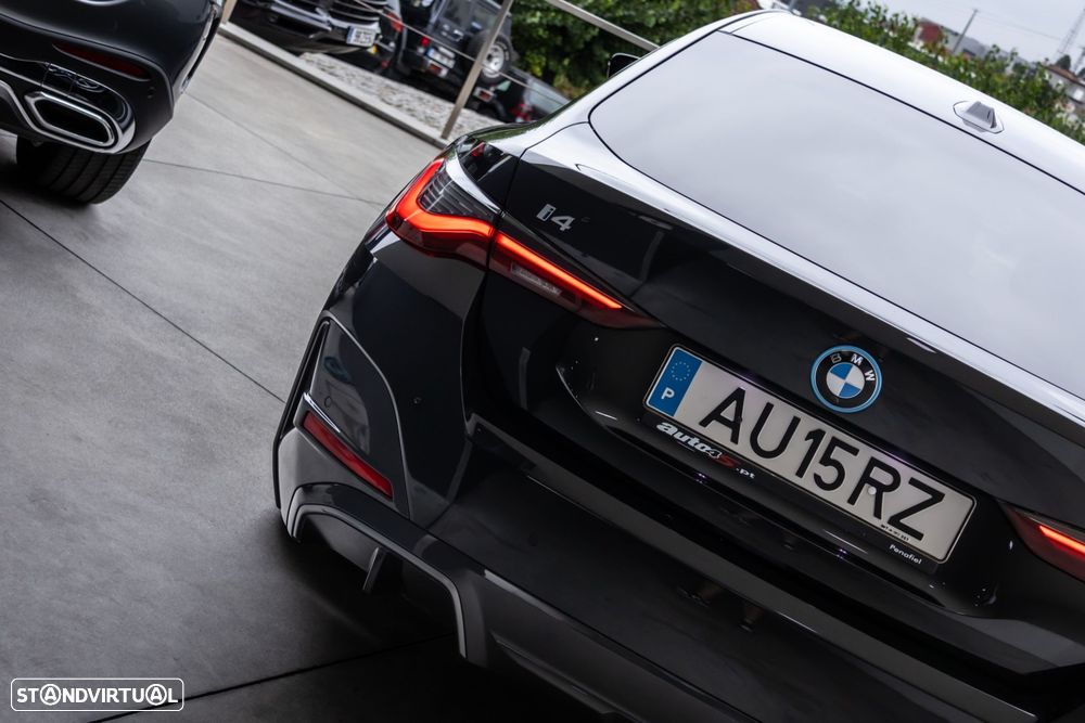 BMW i4 eDrive40 Desportiva M - 8