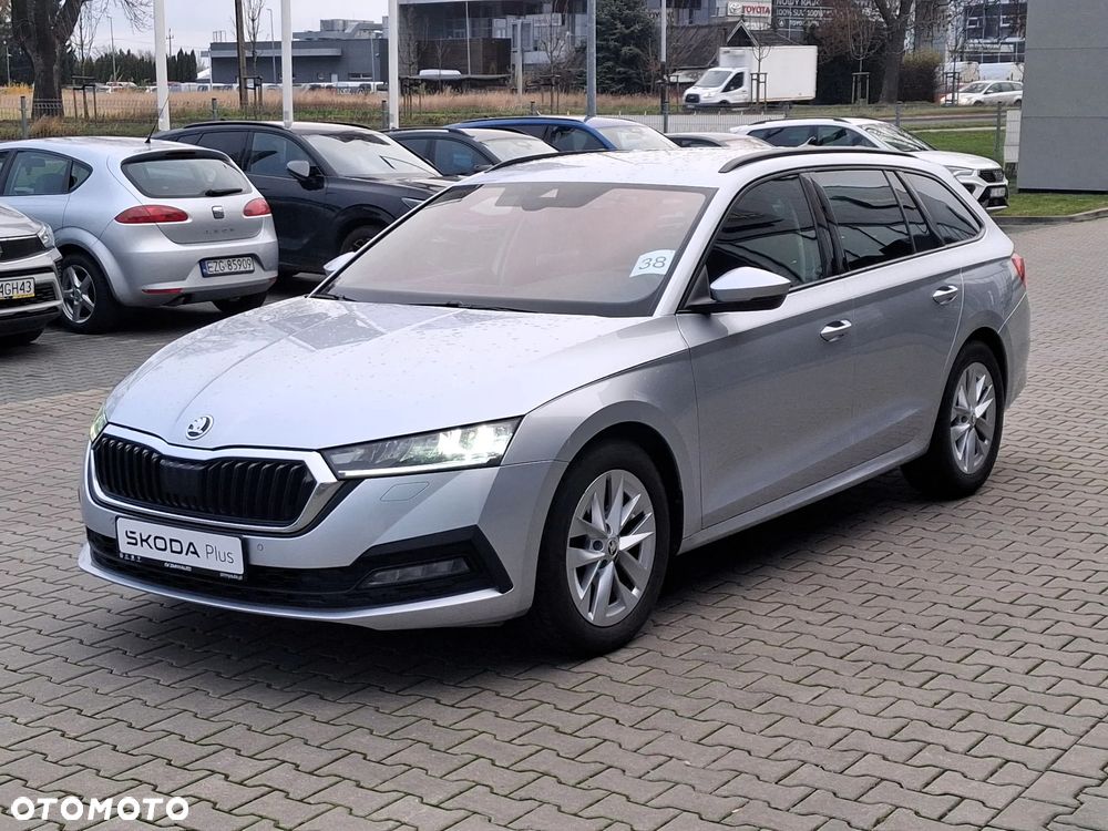Skoda Octavia 2.0 TDI SCR Ambition DSG - 2