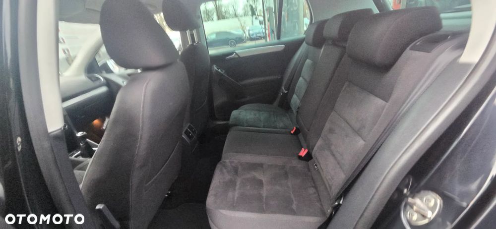 Volkswagen Golf 2.0 TDI DPF Style - 31