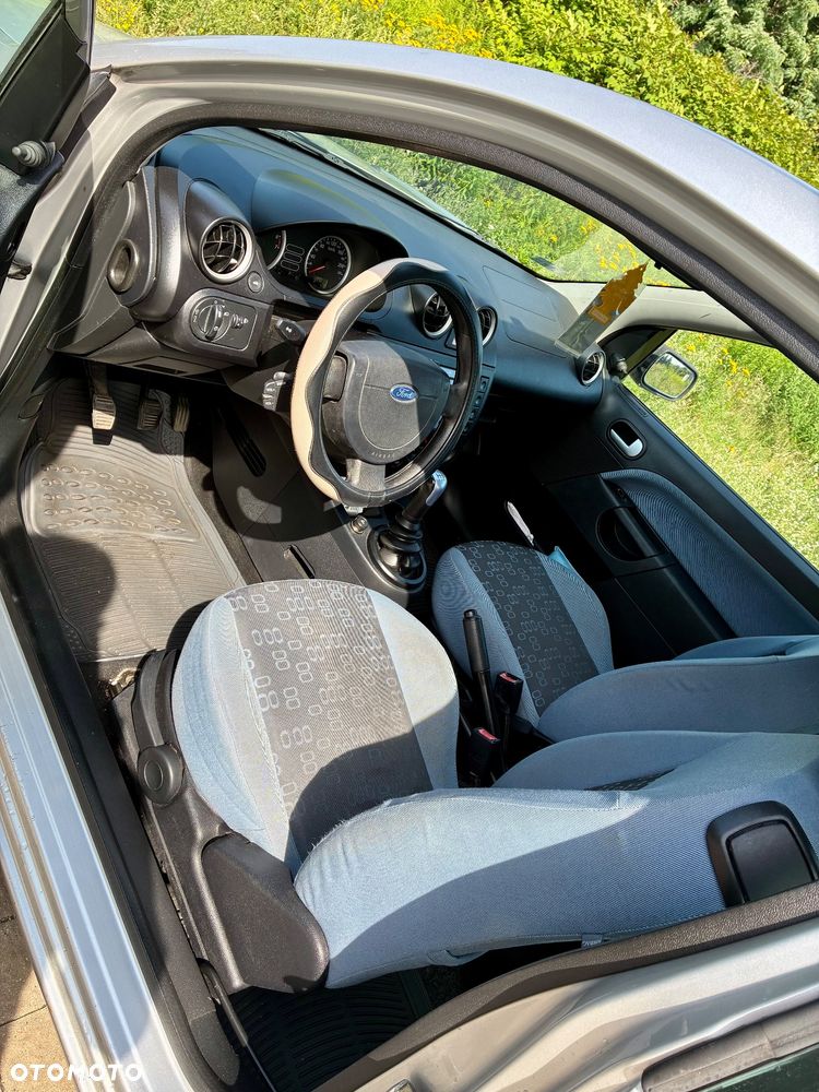 Ford Fiesta 1.3 - 9