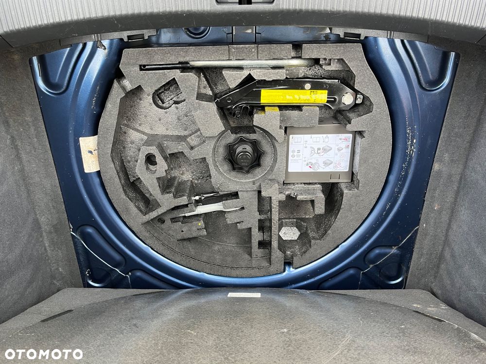 Audi A3 3-drzwiowe 1.6 Ambition - 38