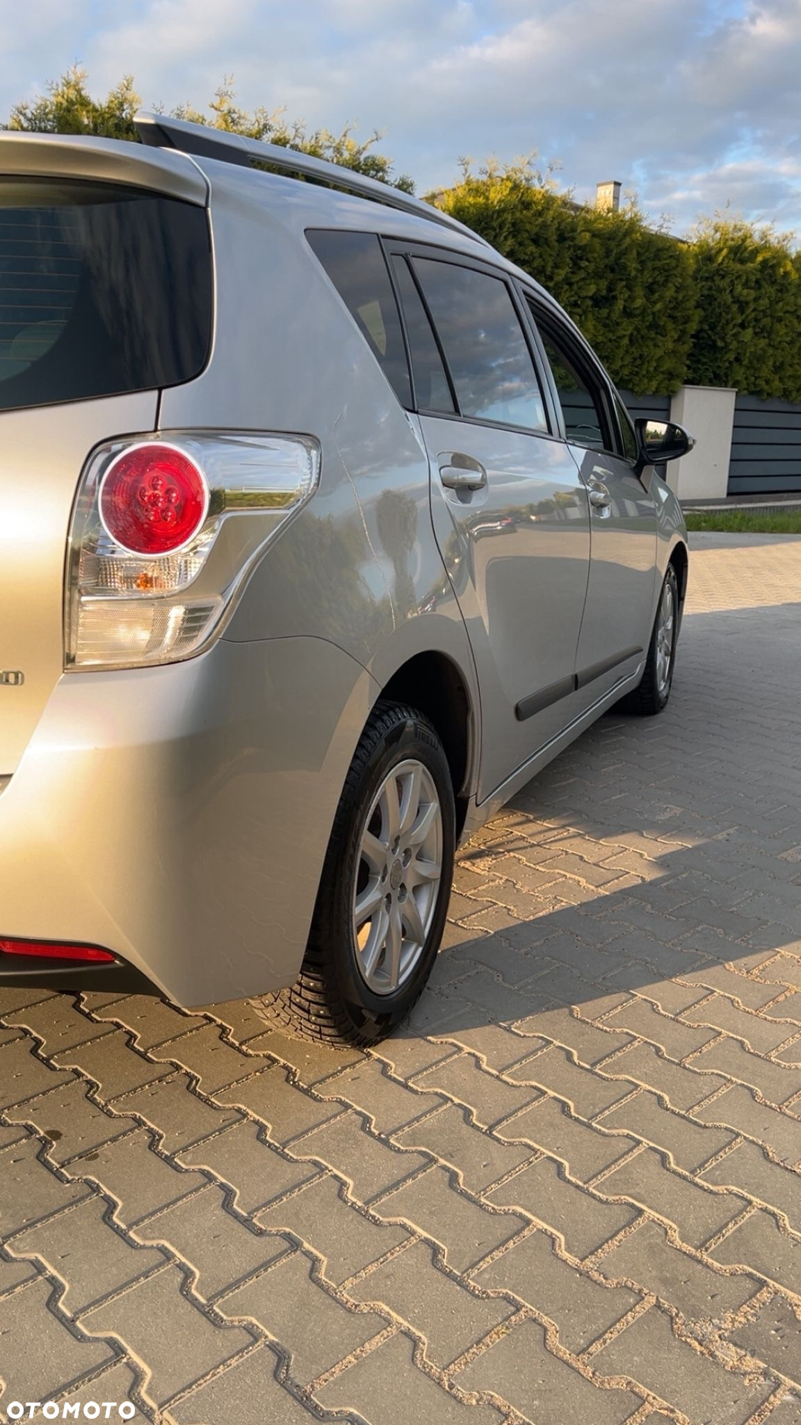 Toyota Verso 2.0 D-4D 7-Sitzer Executive - 5
