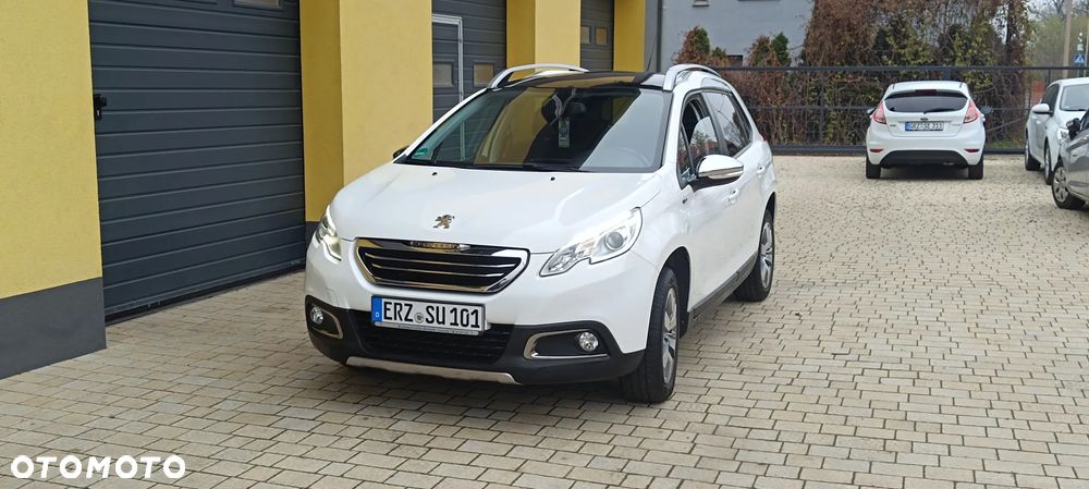 Peugeot 2008 1.2 Pure Tech Allure S&S - 7