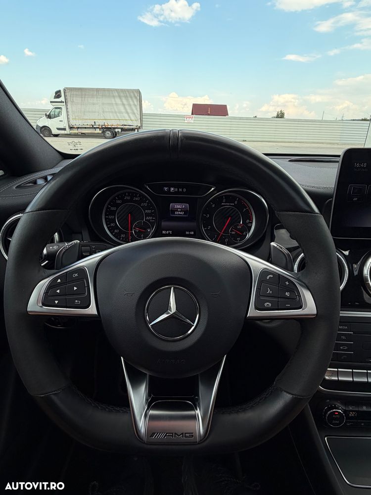 Mercedes-Benz CLA 45 AMG - 12