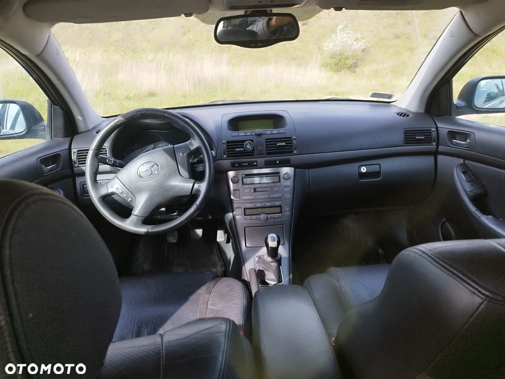 Toyota Avensis 2.0 VVT-i Sol - 3