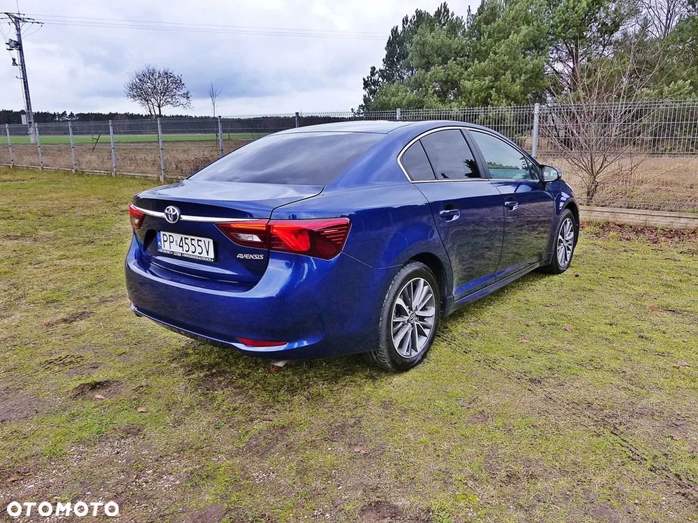 Toyota Avensis 2.0 D-4D Premium - 7