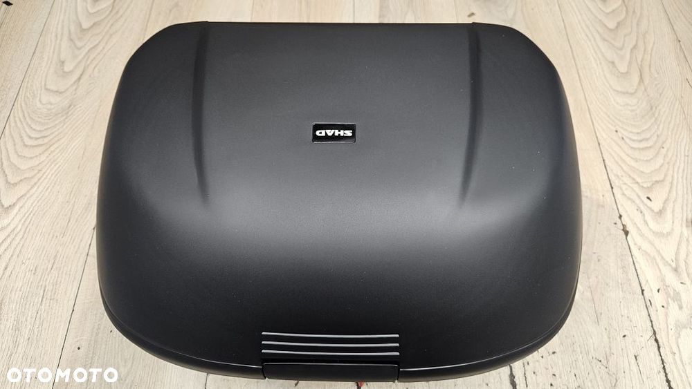 Kufer centralny boczny Shad SH42 - 2