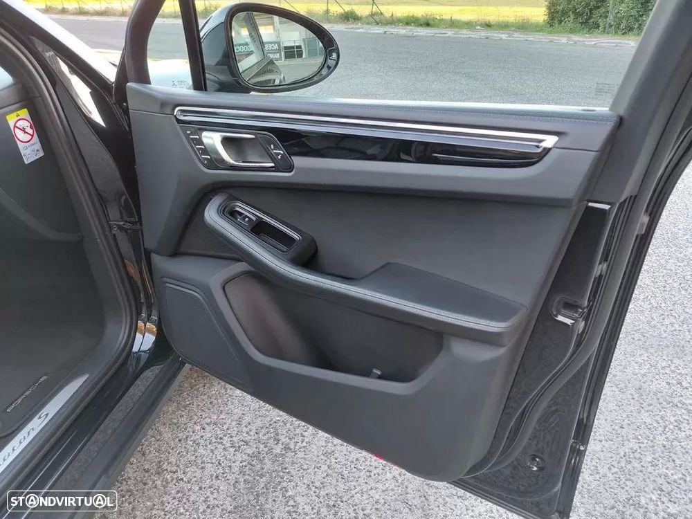 Porsche Macan S - 28