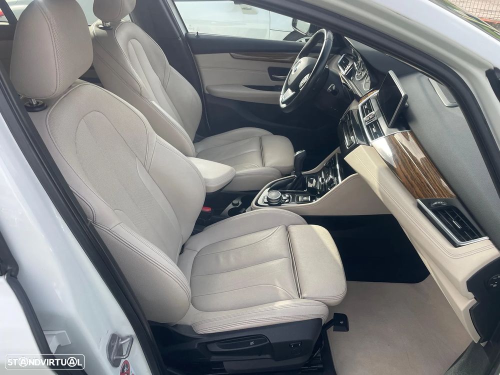 BMW 218 Gran Tourer i 7L Line Luxury - 9