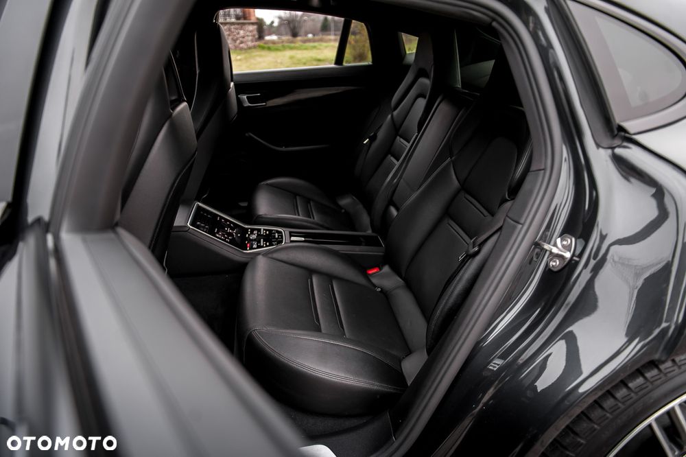 Porsche Panamera 4 GPF Executive - 37