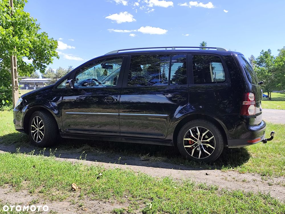 Volkswagen Touran - 3