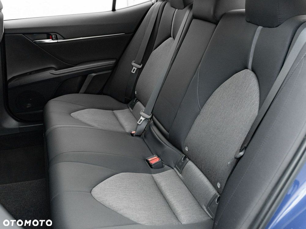 Toyota Camry - 26